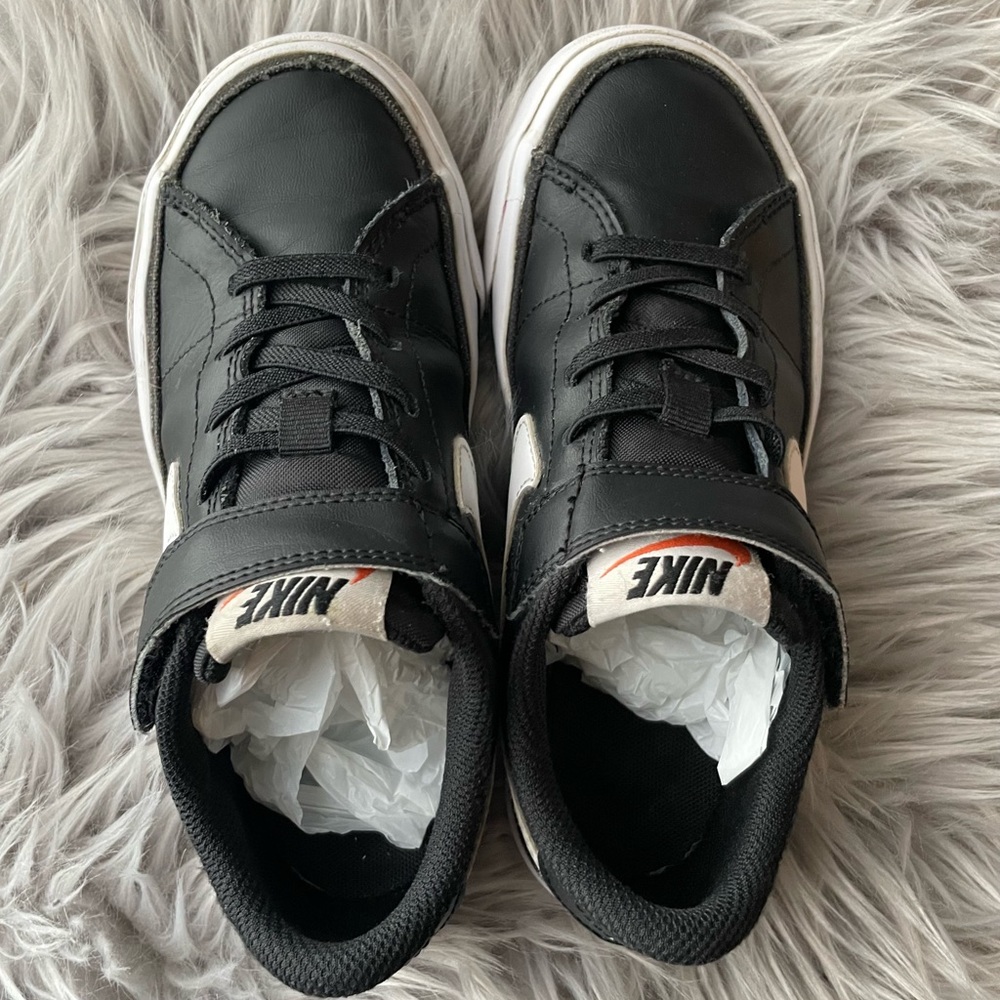 Nike Shoes - Picture 11 of 12